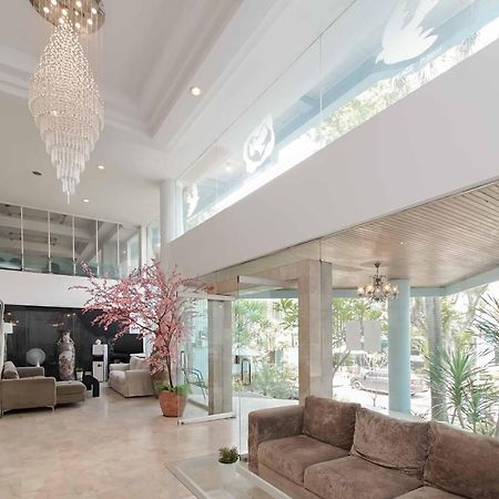 Reddoorz Plus Near Kebayoran Baru Blok S Jakarta Luaran gambar