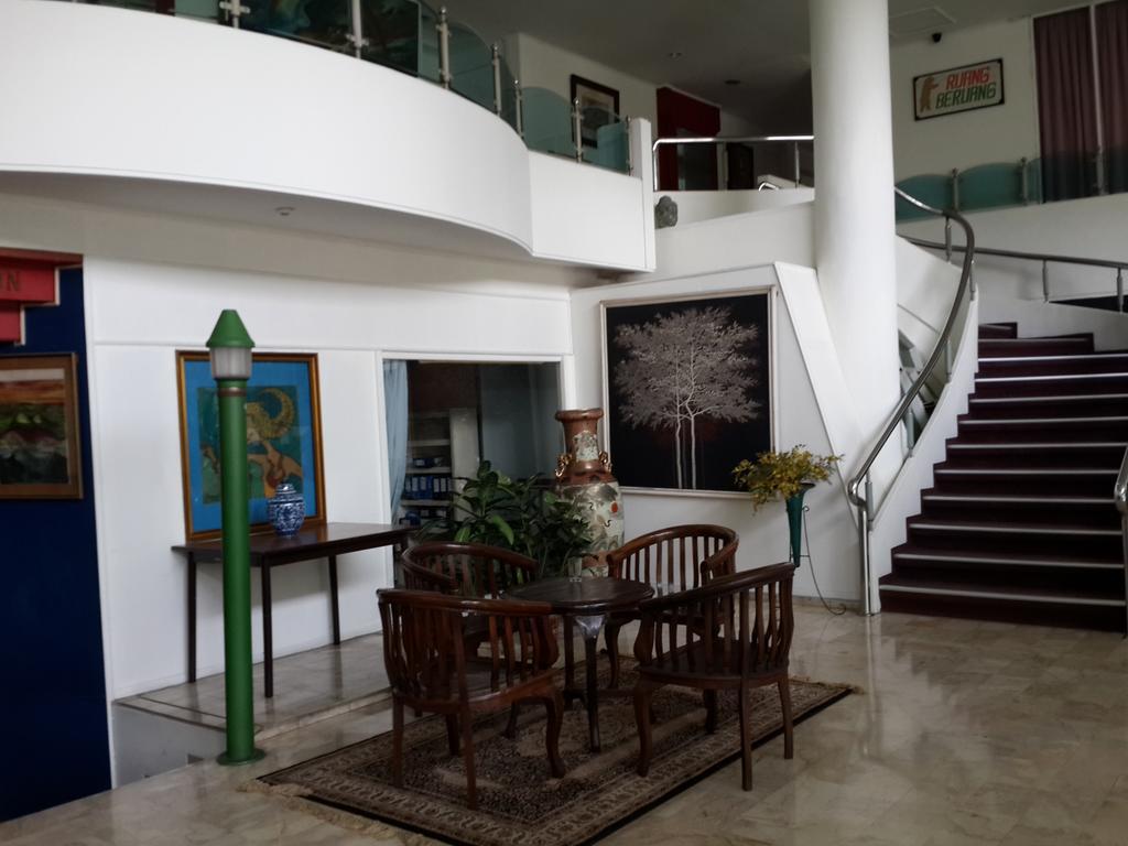 Reddoorz Plus Near Kebayoran Baru Blok S Jakarta Luaran gambar