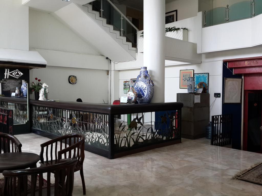 Reddoorz Plus Near Kebayoran Baru Blok S Jakarta Luaran gambar