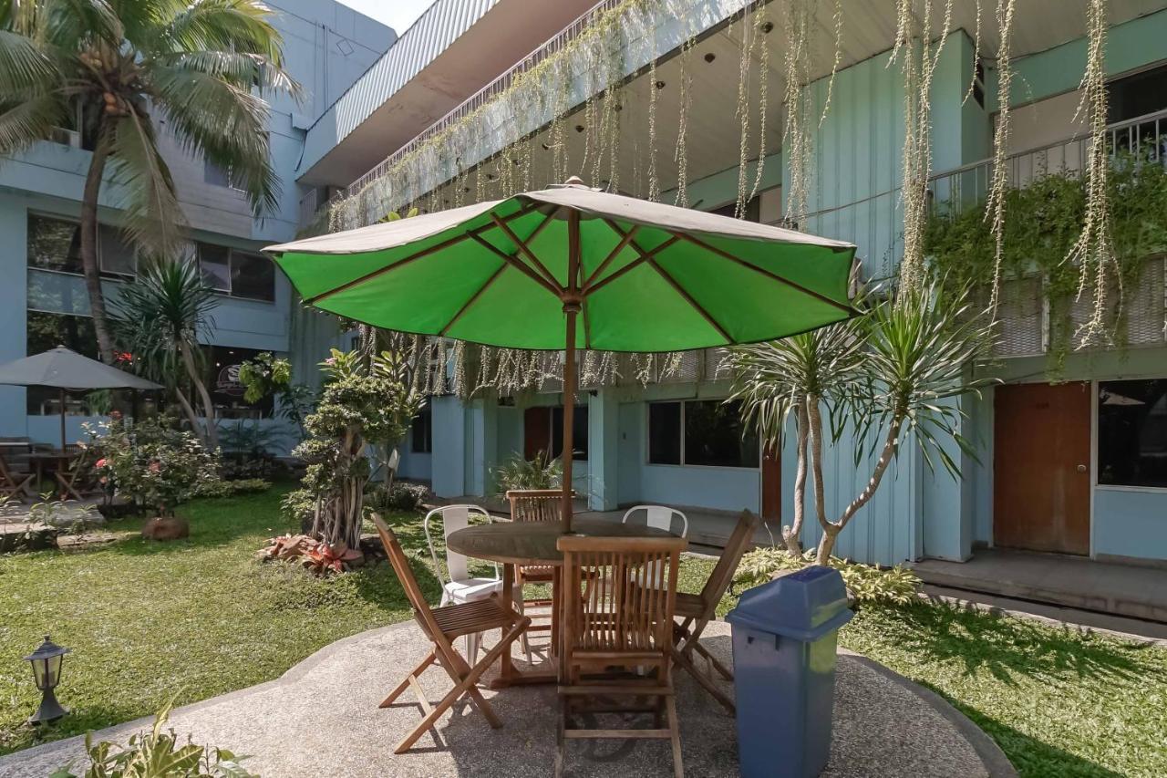 Reddoorz Plus Near Kebayoran Baru Blok S Jakarta Luaran gambar